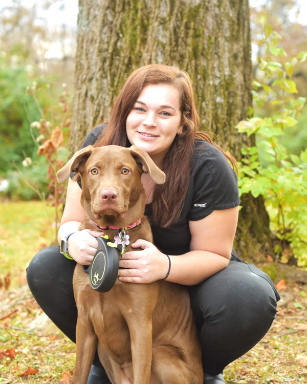 Emily, Boarding Manager